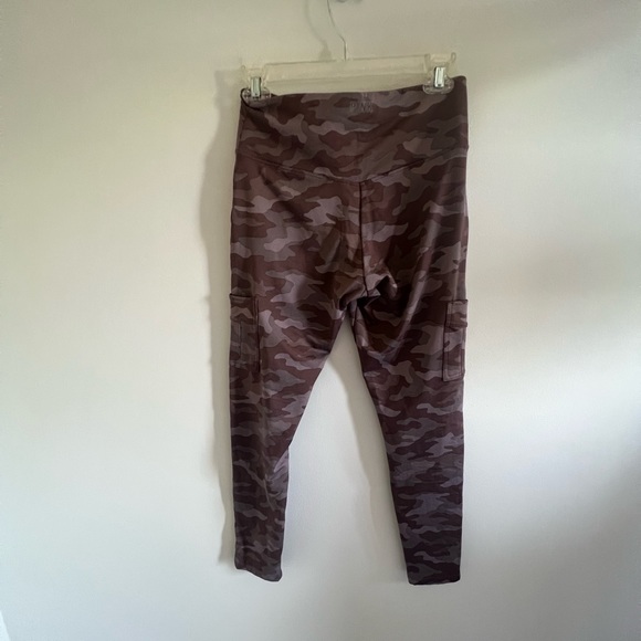 PINK Camo leggings - Picture 10 of 10